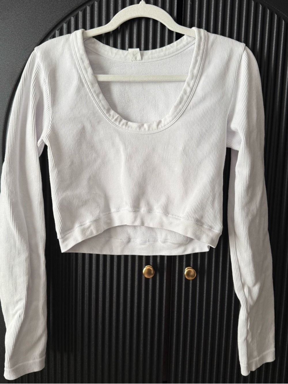 ALO Yoga White Ribbed Long Sleeve Scoop Crop Top